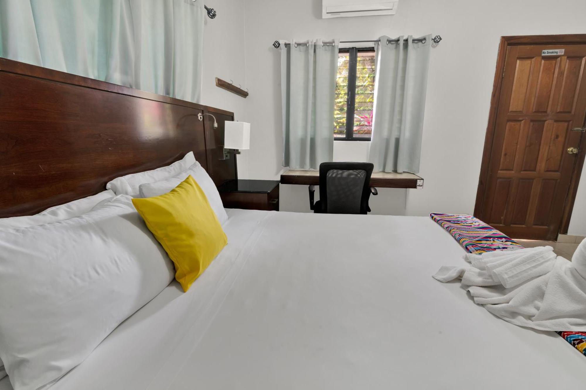 Drift Inn Cayo Santa Elena Екстериор снимка